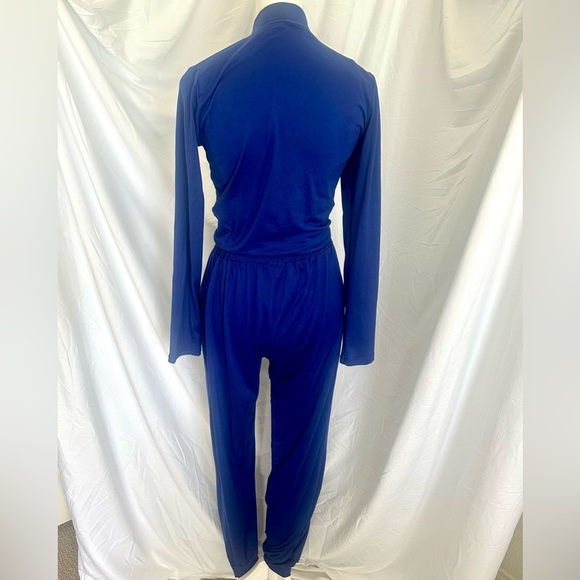 Lounge Suit - Picture 2 of 7